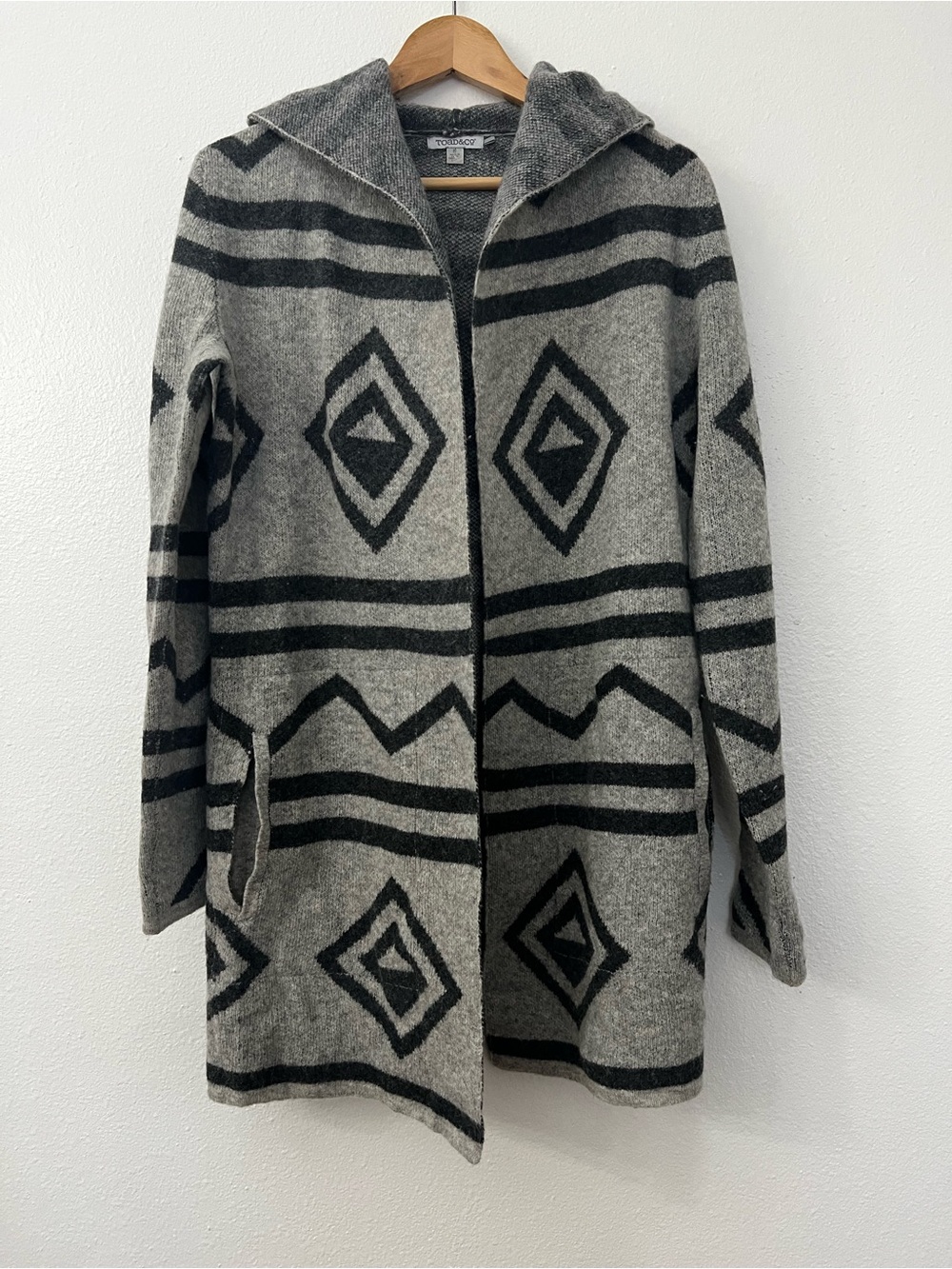 Toad&Co Lambswool Tribal Aztec Pattern Hooded Coatigan - Gray & Black